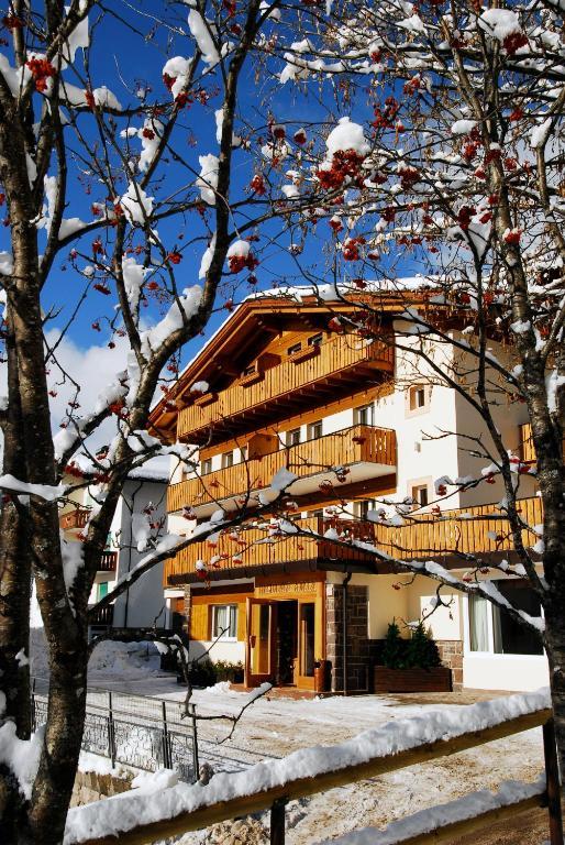 Residence Adler San Martino Di Castrozza Exterior foto